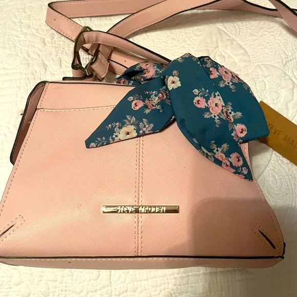 Brand new light pink Steve Madden purse with tags